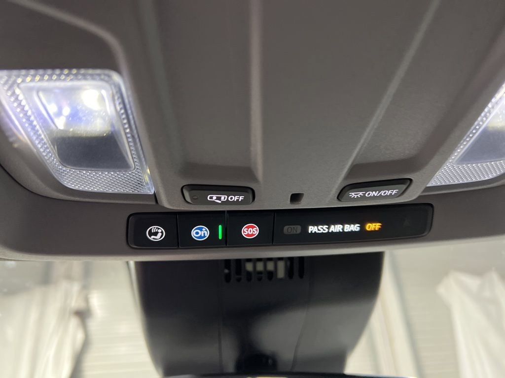 Used 2025 Chevrolet Silverado 3500 W/T image 39