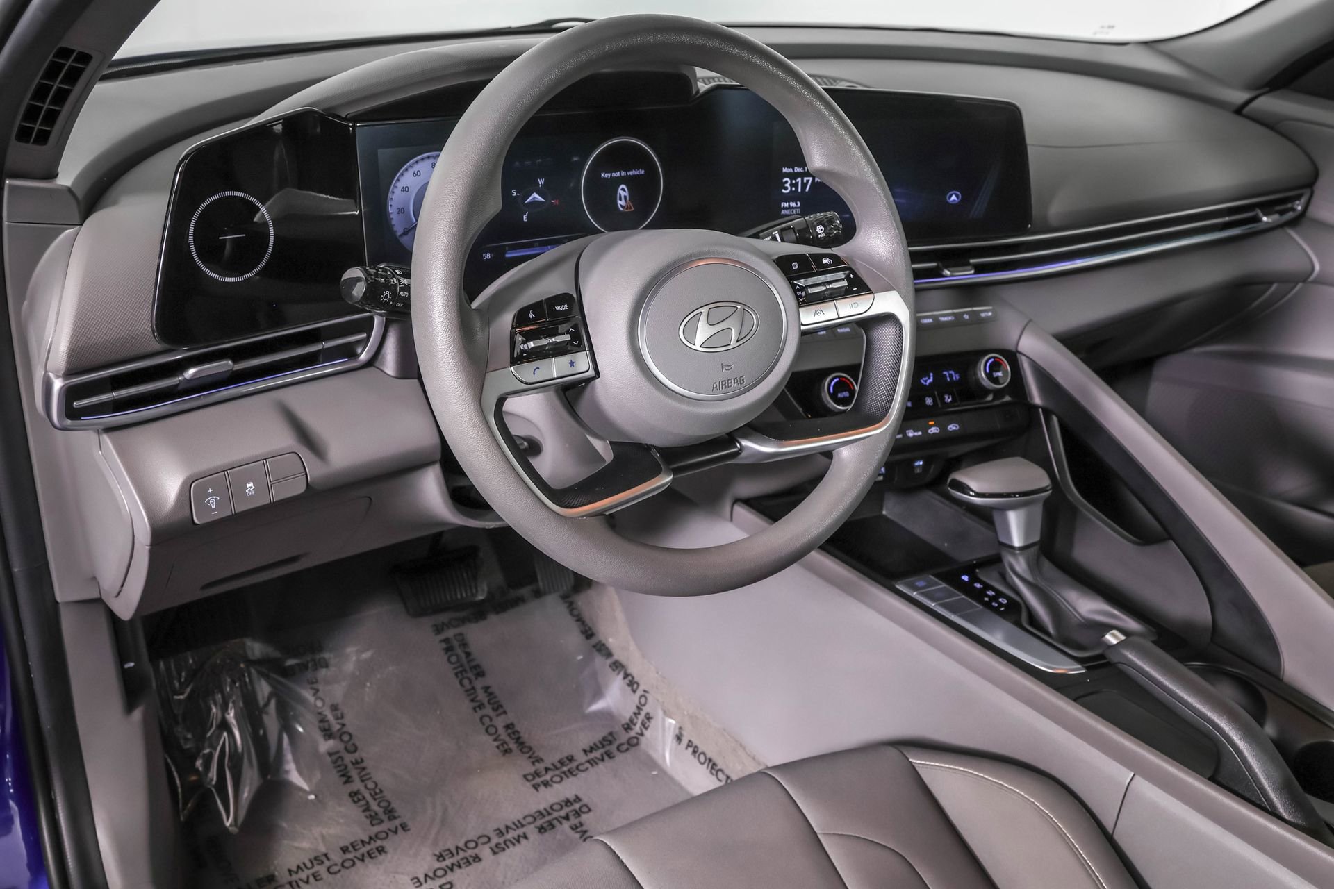 Used 2024 Hyundai Elantra SEL image 5