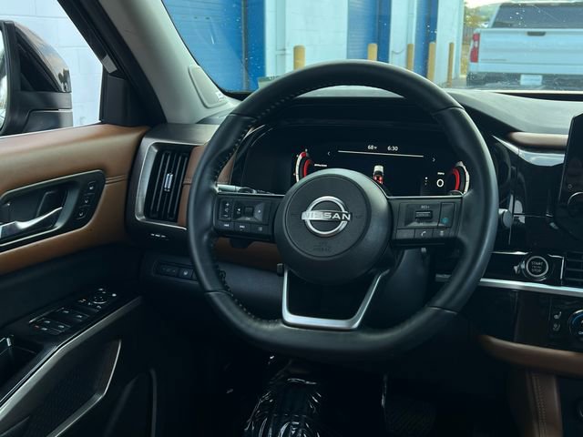 Used 2022 Nissan Pathfinder Platinum w/ Cargo Package image 18