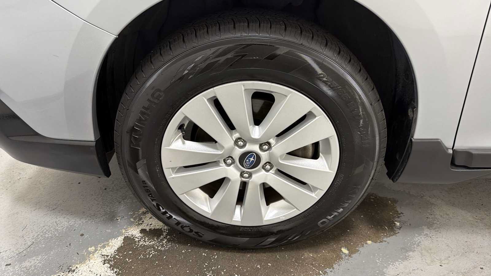 Used 2019 Subaru Outback 2.5i AWD/4WD image 10