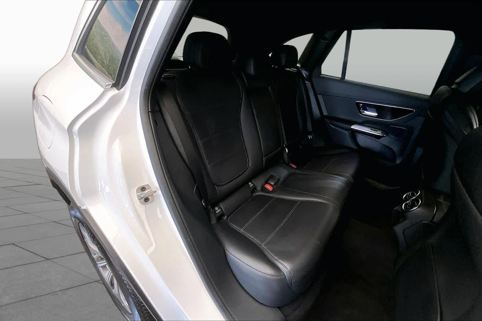 Used 2024 Mercedes-Benz GLC 300 4MATIC image 19