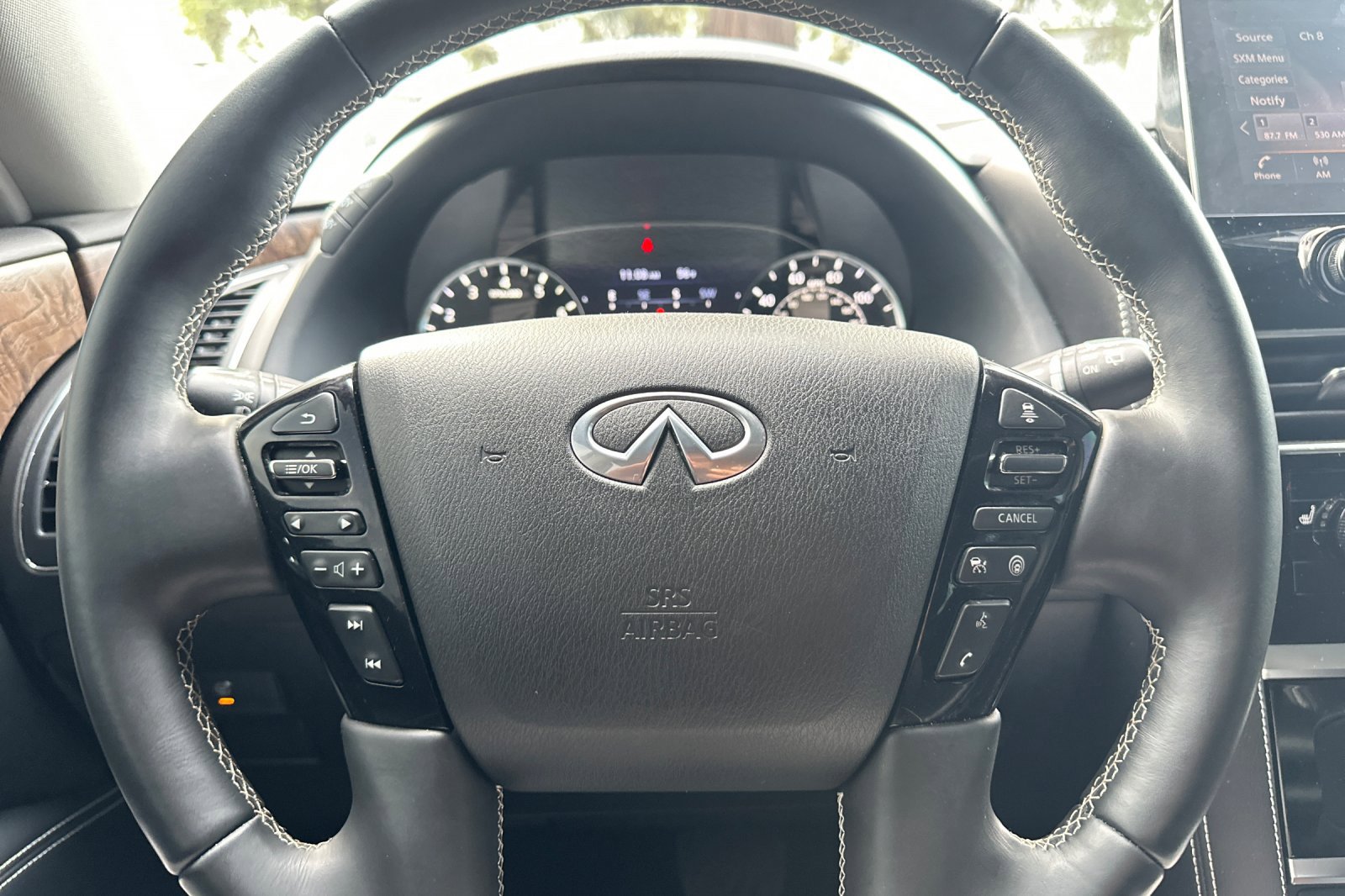 Used 2022 INFINITI QX80 Premium Select w/ Cargo Package image 25