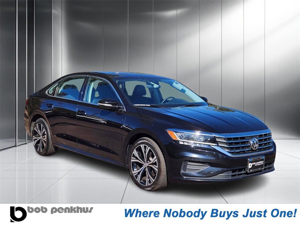 Used 2021 Volkswagen Passat 2.0T SE