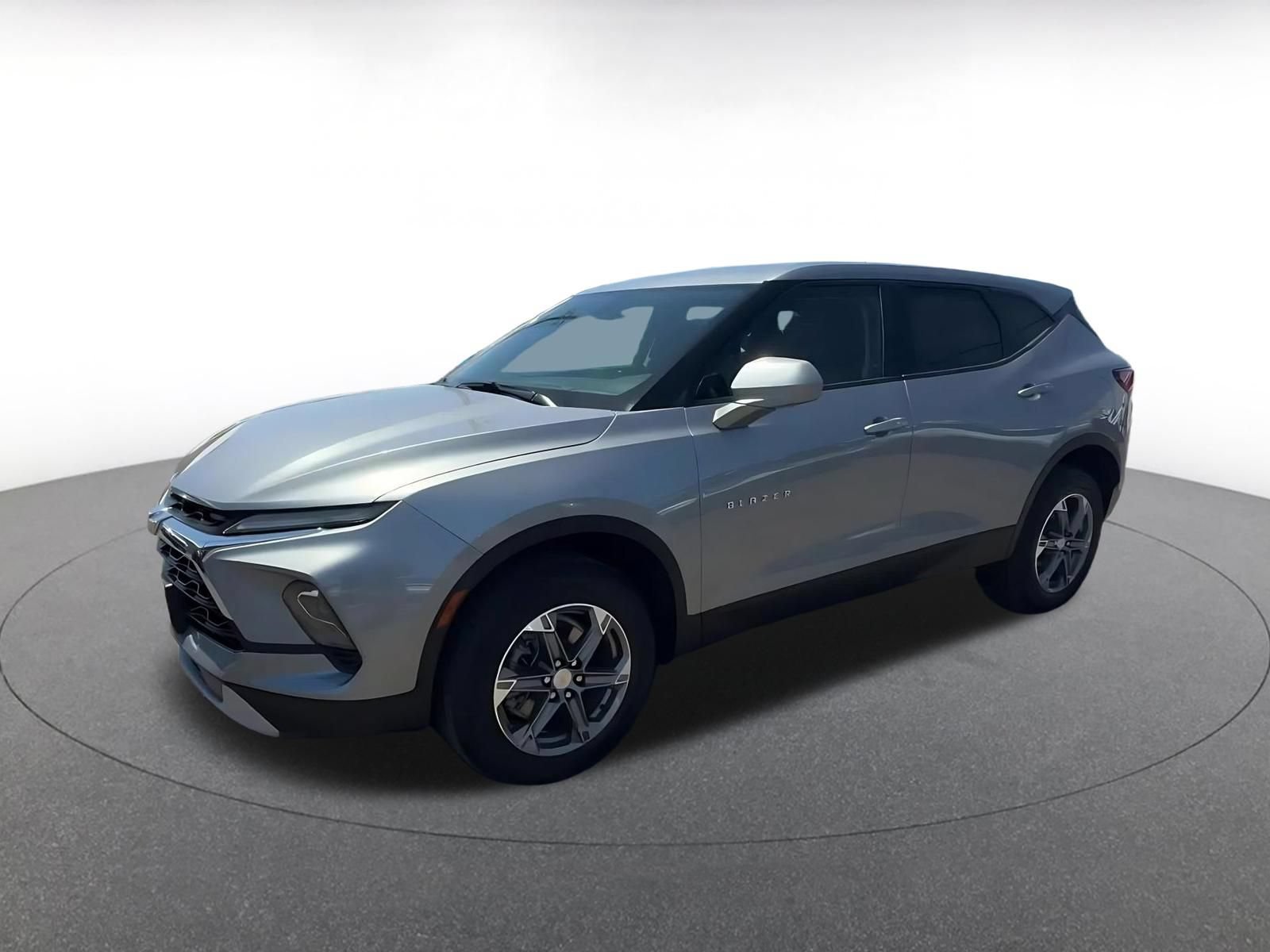 Used 2025 Chevrolet Blazer LT FWD image 8