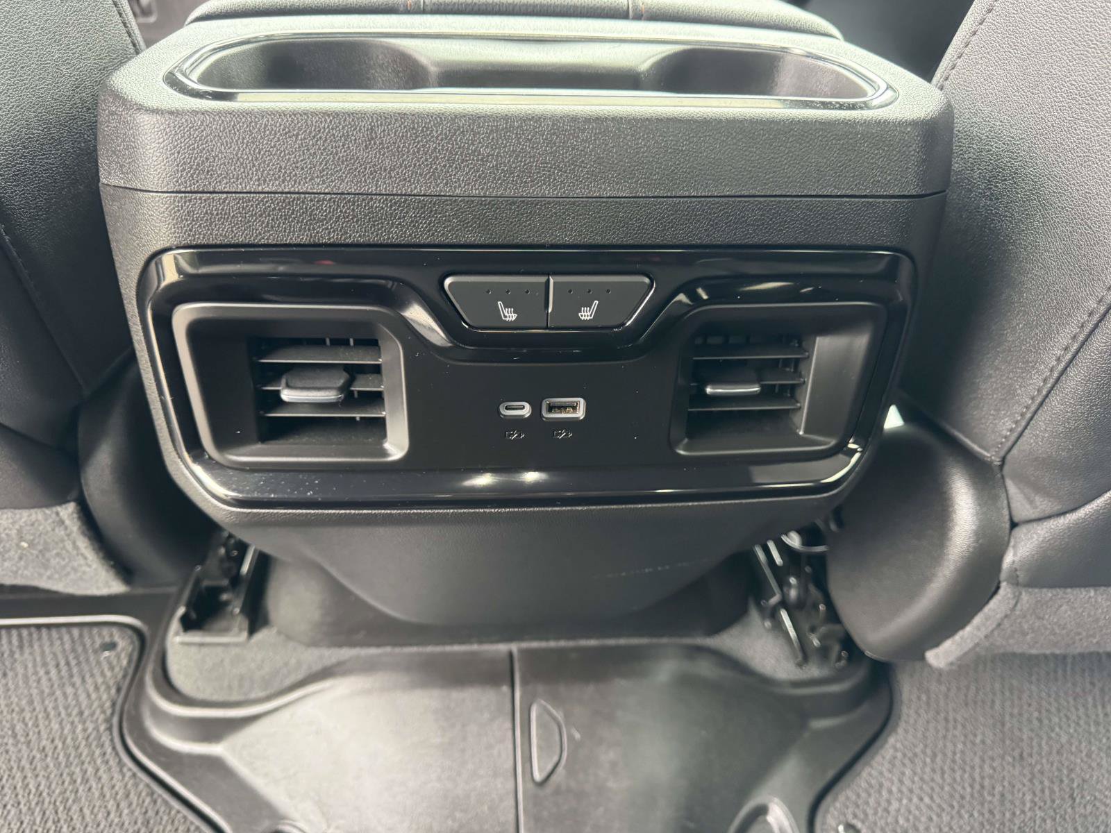 Used 2024 GMC Sierra 2500 AT4 w/ AT4 Premium Plus Package AWD/4WD image 25
