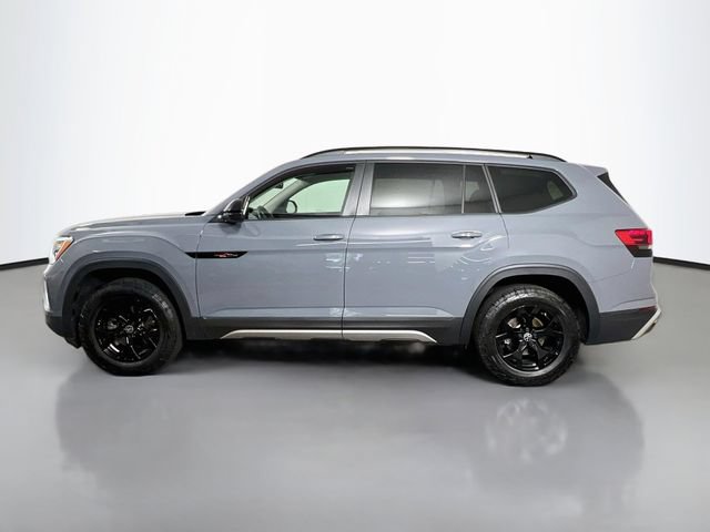 Used 2024 Volkswagen Atlas Peak Edition SEL AWD/4WD image 6