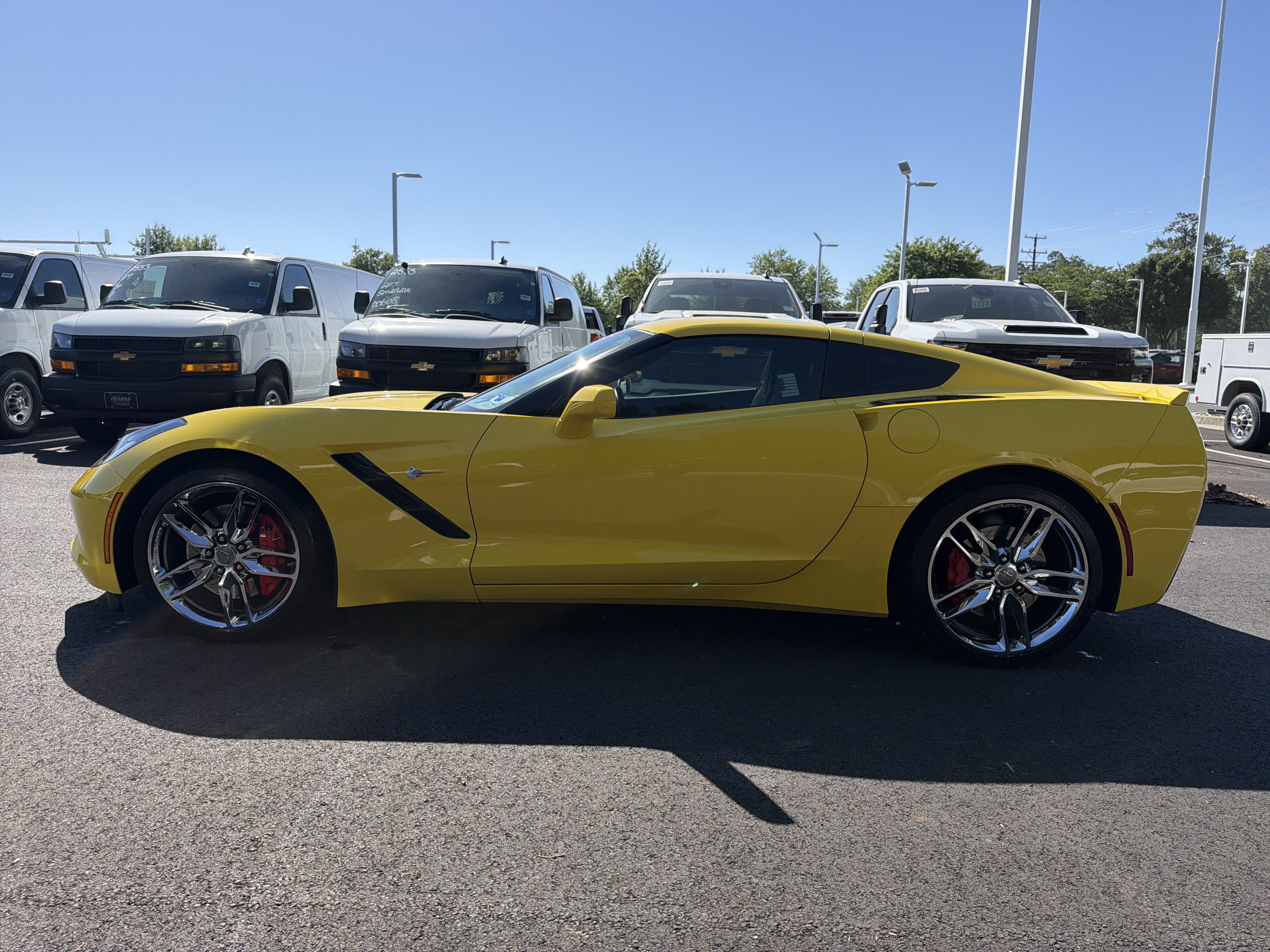 Used 2016 Chevrolet Corvette Stingray Coupe w/ 2LT Preferred Equipment Group RWD image 7