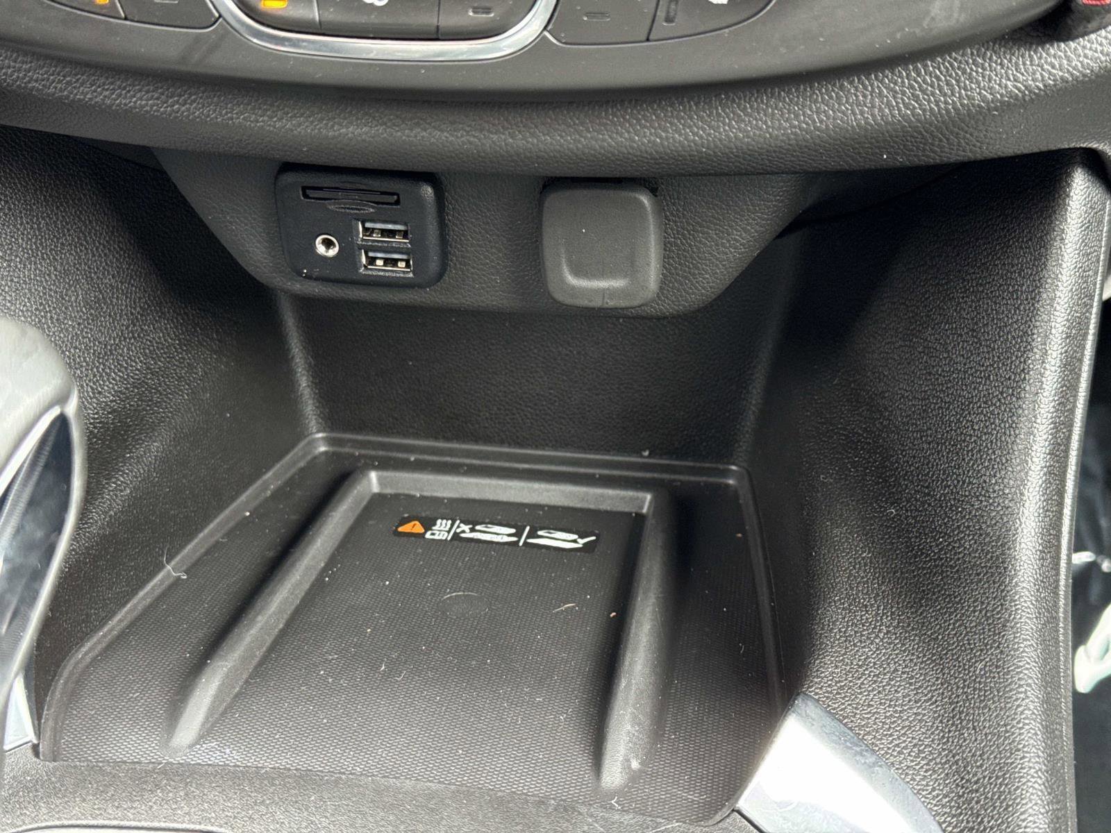 Used 2023 Chevrolet Traverse RS w/ LPO, Floor Liner Package image 6