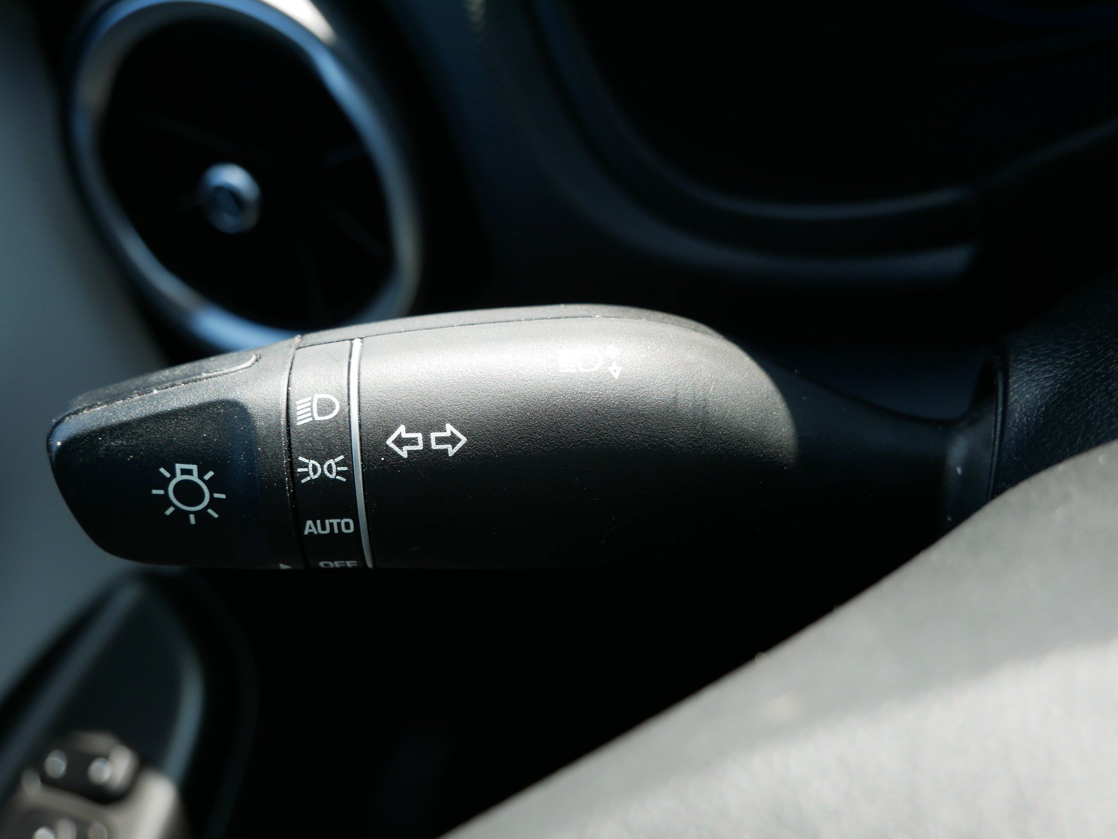 Used 2023 Hyundai Kona SEL FWD image 28