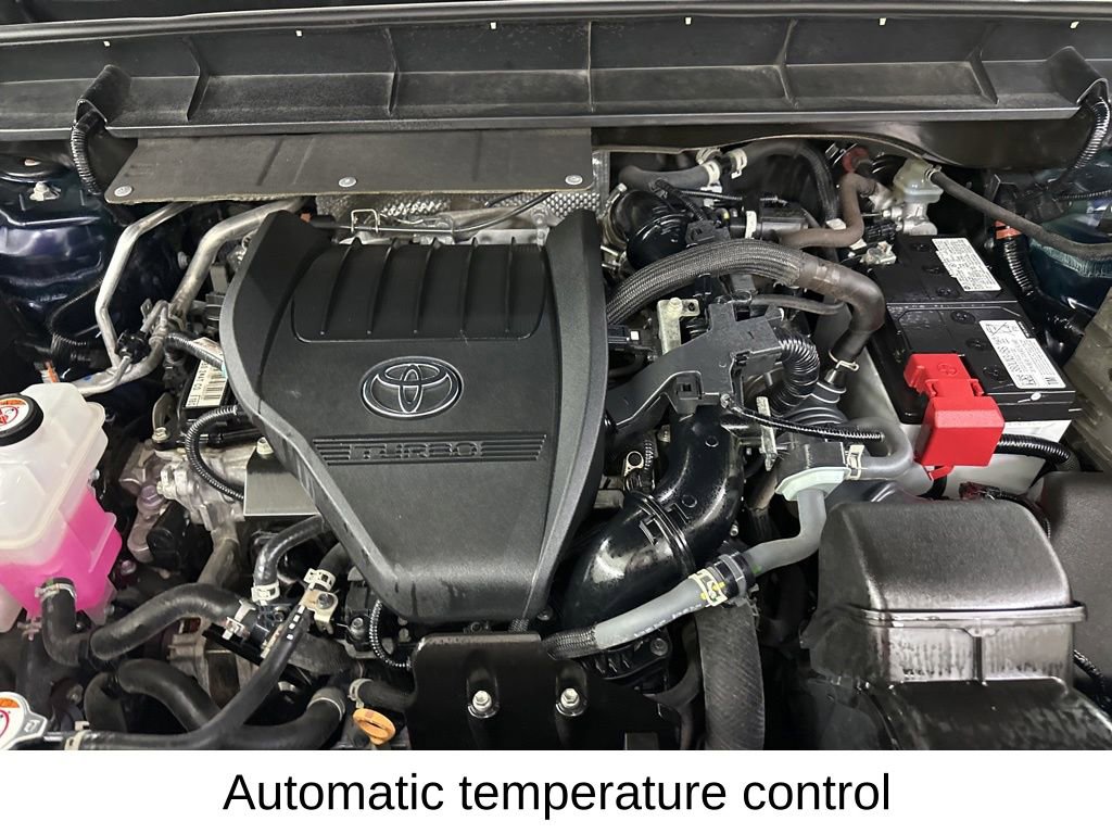 Used 2023 Toyota Highlander Limited AWD/4WD image 19