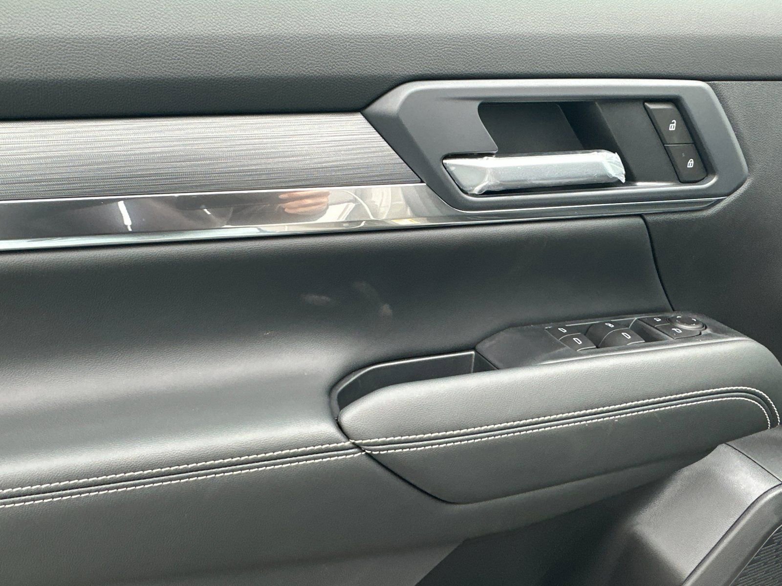 New 2026 GMC Terrain Elevation w/ Black Edition image 11