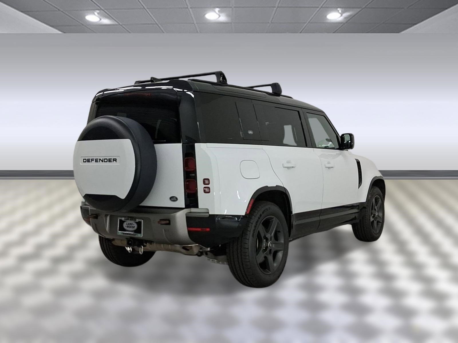 Used 2022 Land Rover Defender 110 X-Dynamic SE image 9