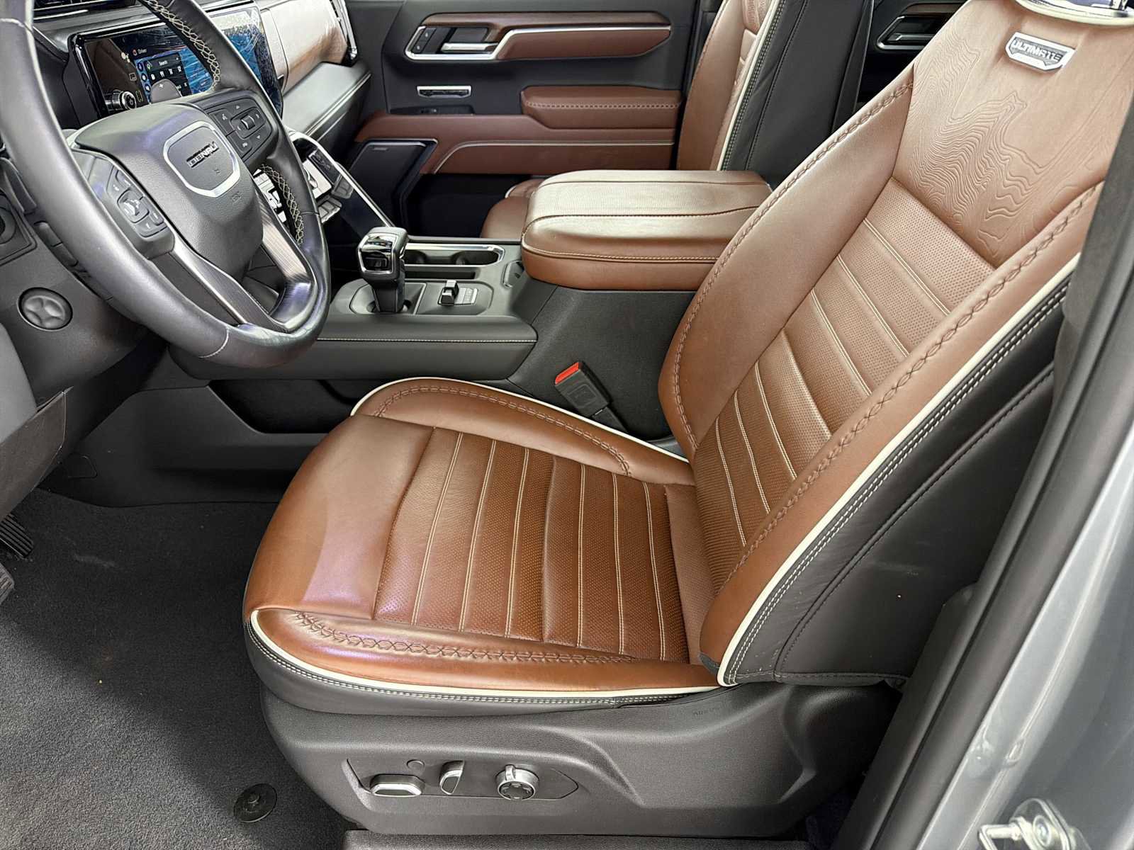 Used 2025 GMC Sierra 1500 Denali Ultimate AWD/4WD image 8