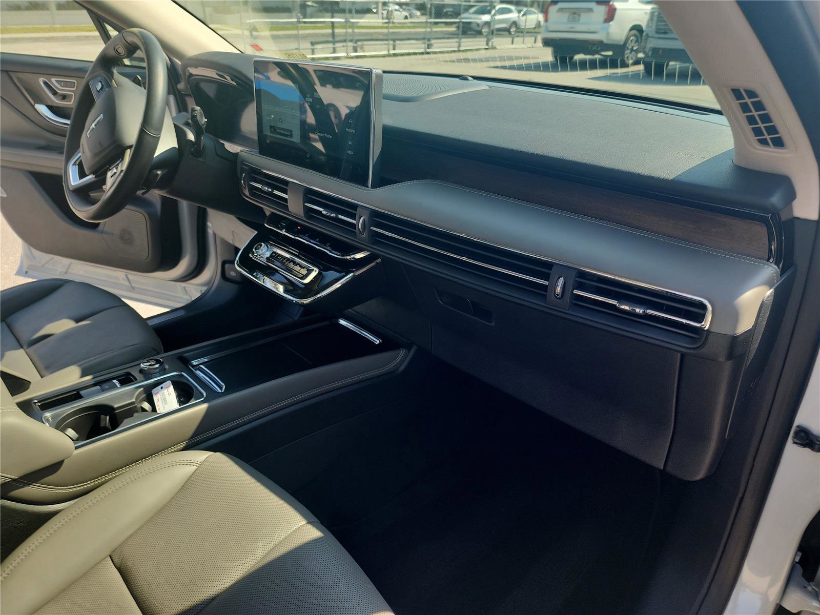 Certified 2024 Lincoln Corsair Grand Touring w/ Equipment Group 301A AWD/4WD image 24