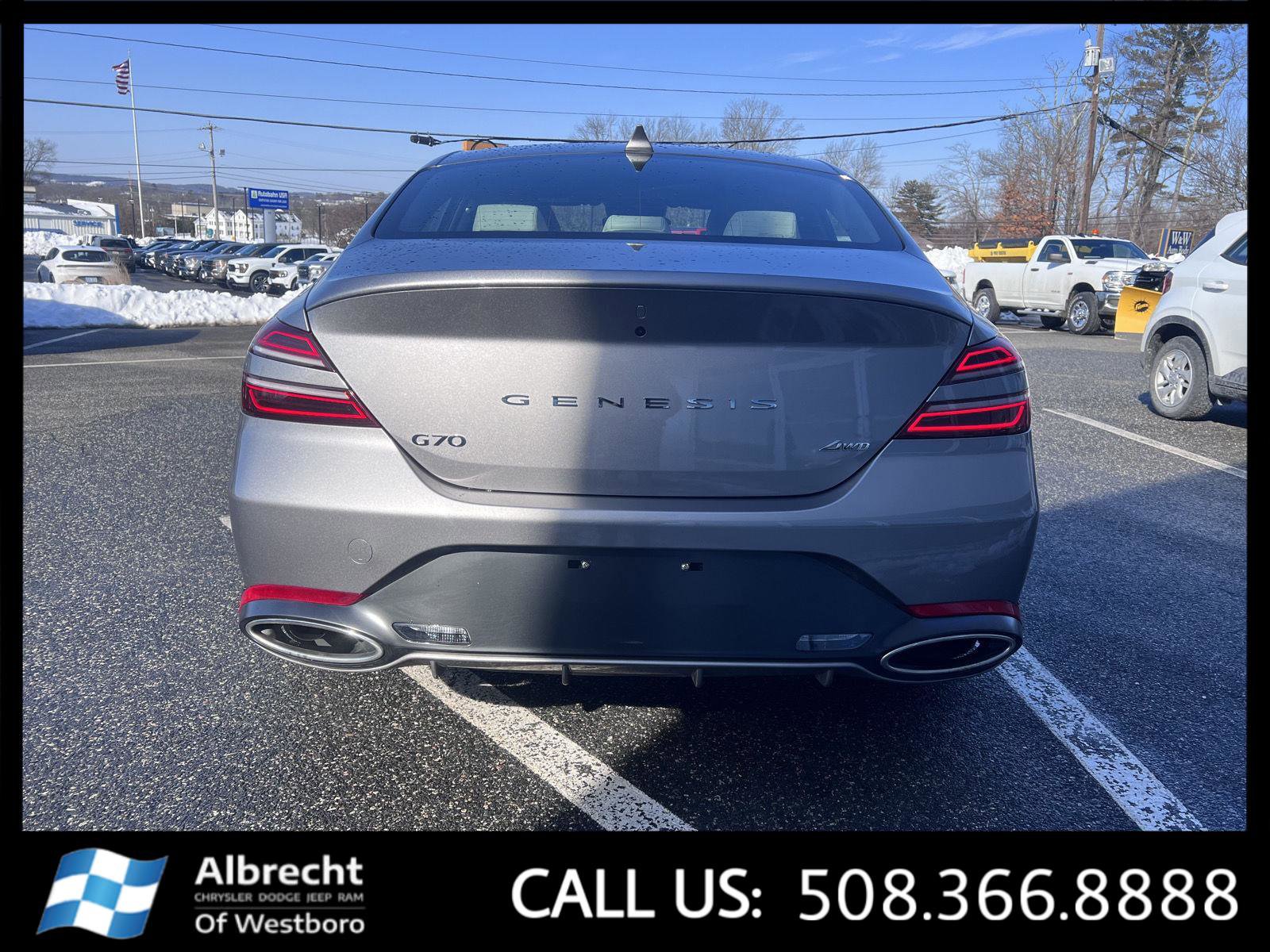 Used 2025 Genesis G70 2.5T image 4