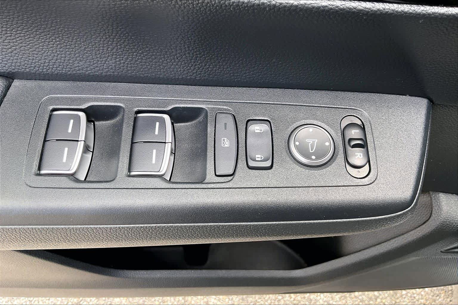 Used 2023 Honda CR-V EX-L image 32