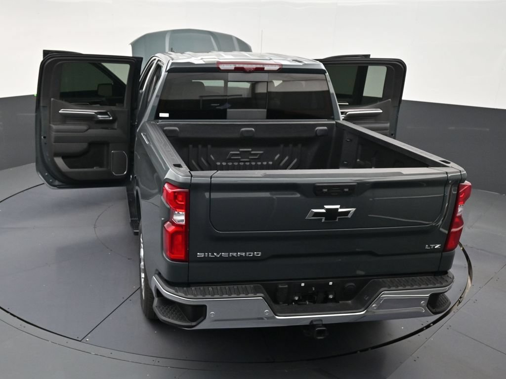 Used 2025 Chevrolet Silverado 1500 LTZ w/ Technology Package RWD image 32