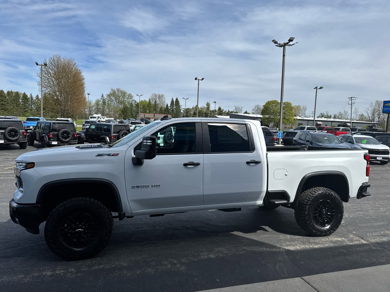 Used 2026 Chevrolet Silverado 2500 ZR2 AWD/4WD image 10