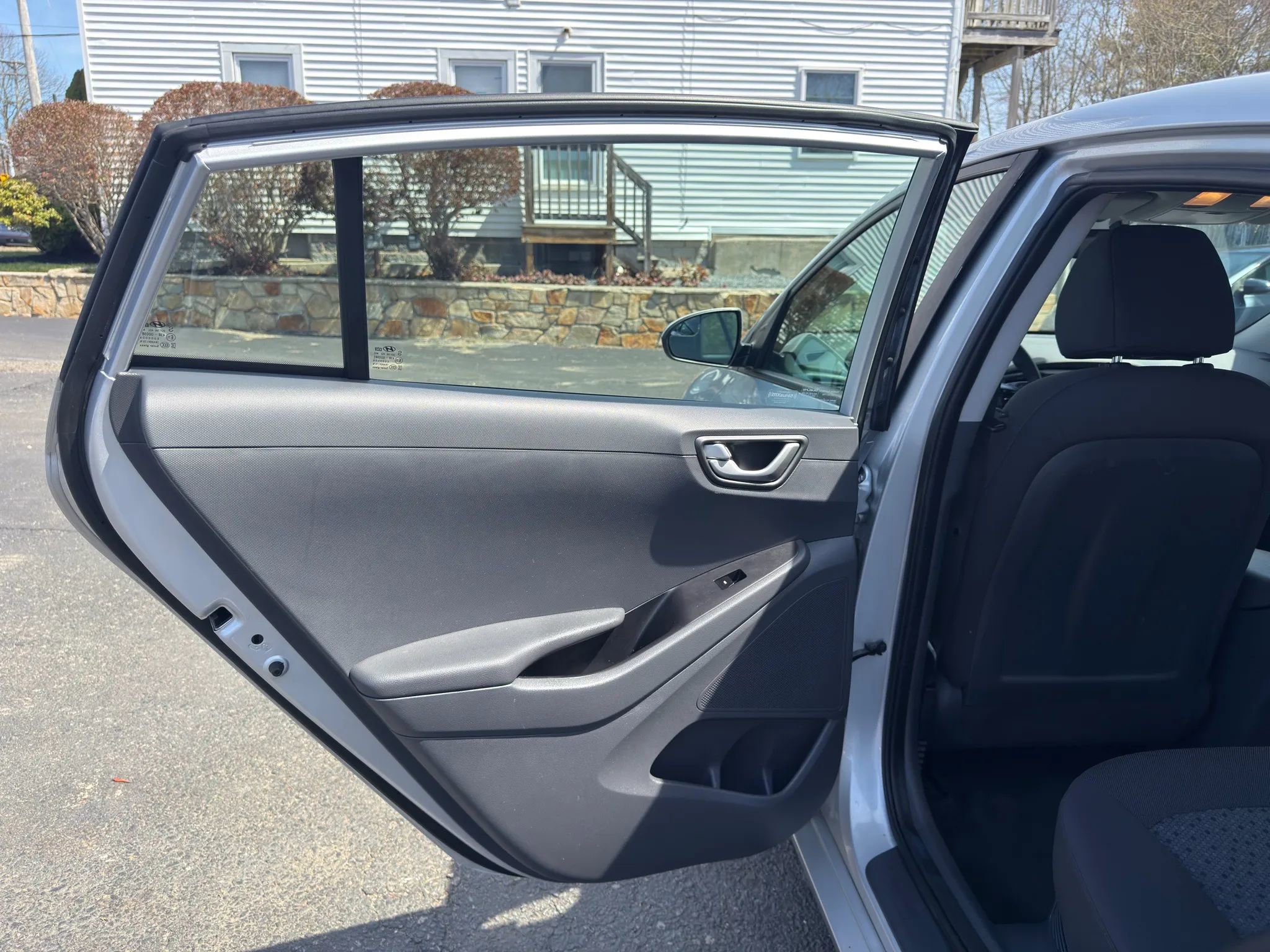 Used 2017 Hyundai Ioniq Blue image 10