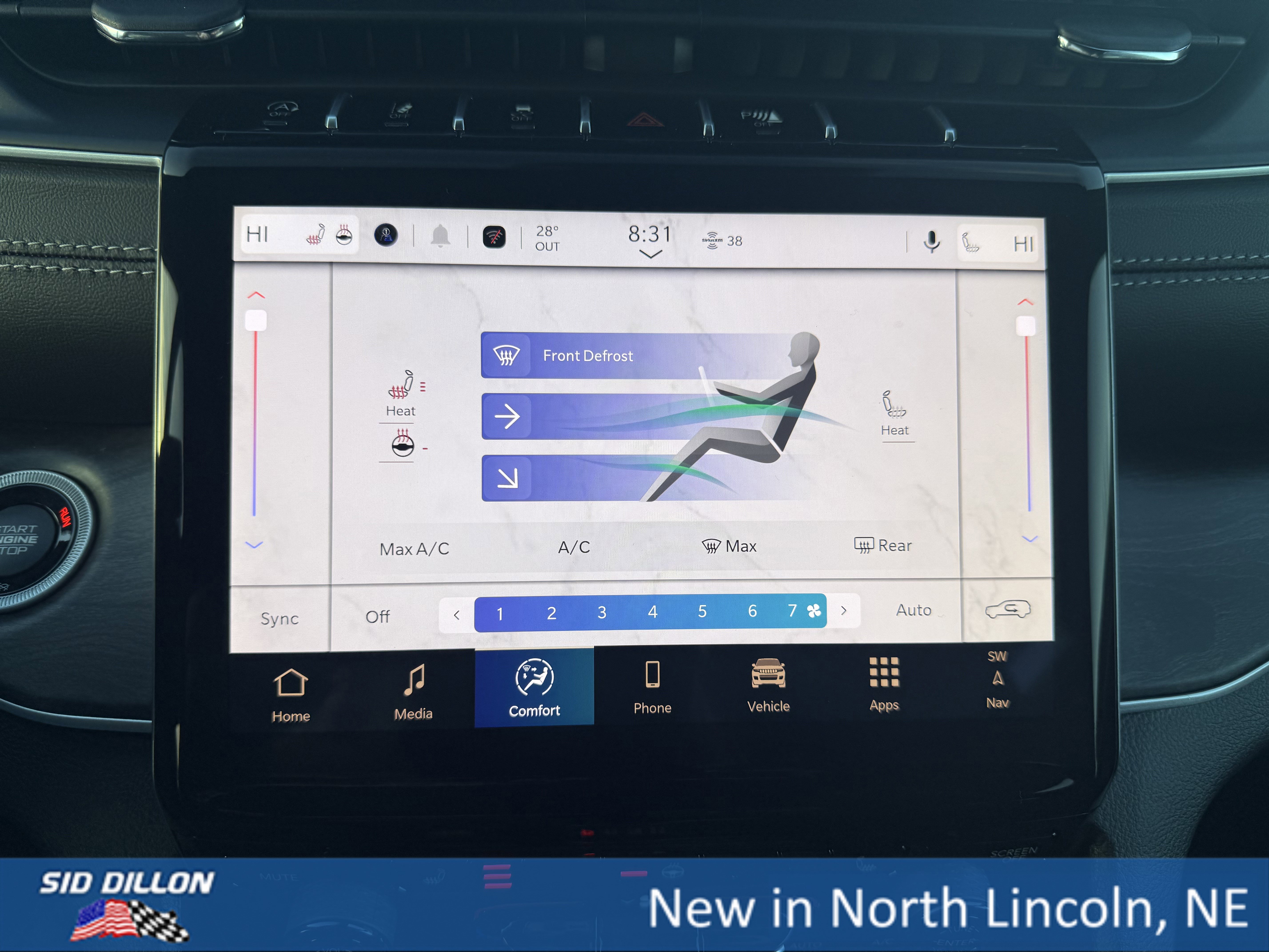 New 2025 Jeep Grand Cherokee Limited image 11