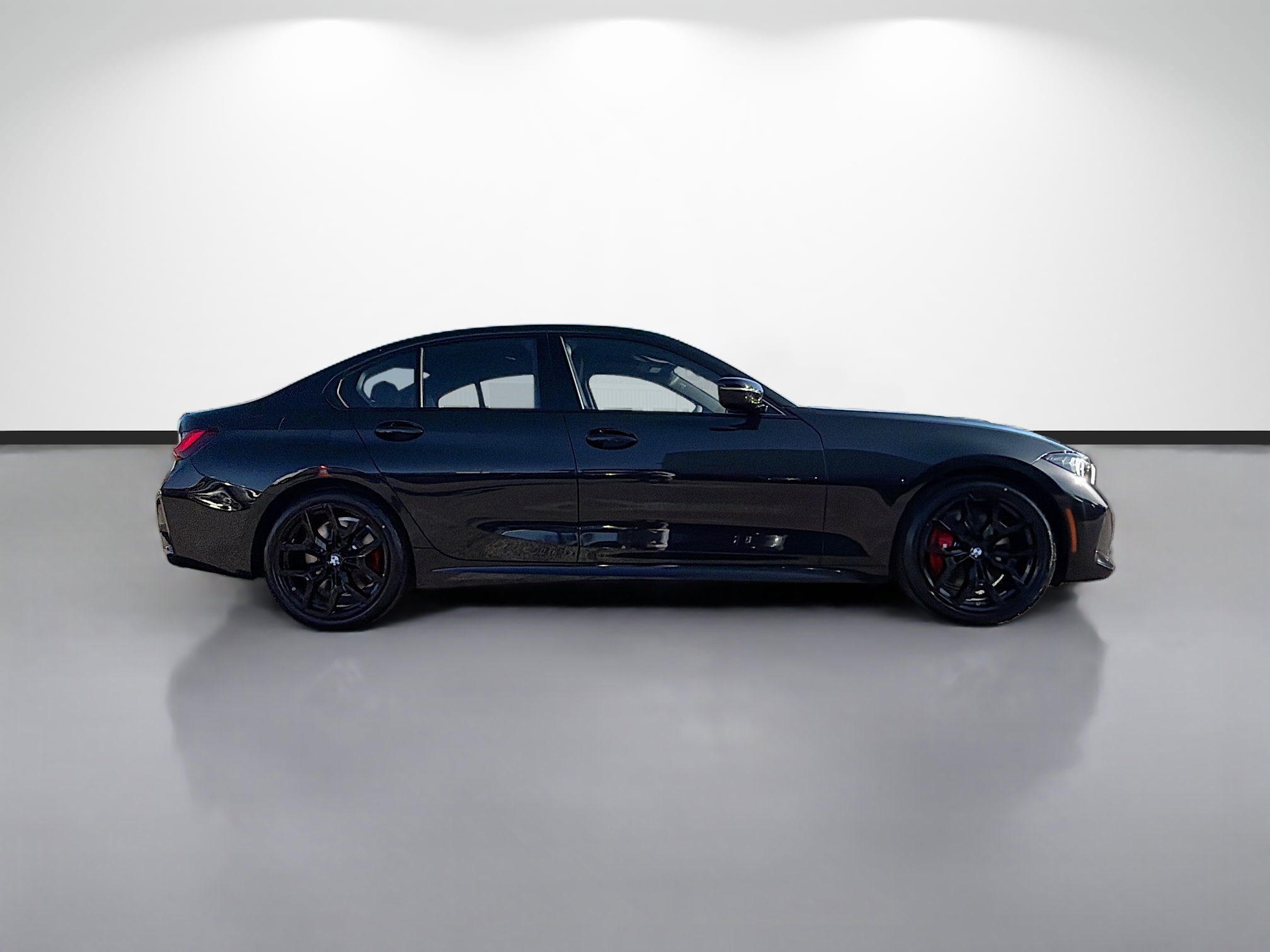 New 2026 BMW 330i xDrive Sedan w/ M Sport Package image 2