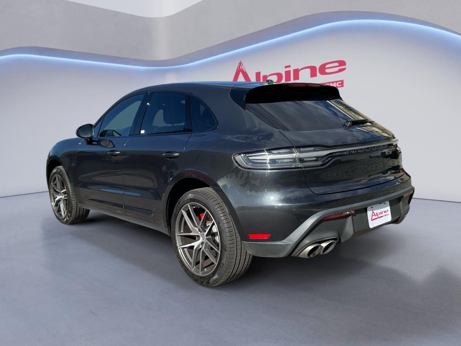 Used 2023 Porsche Macan S AWD/4WD image 3