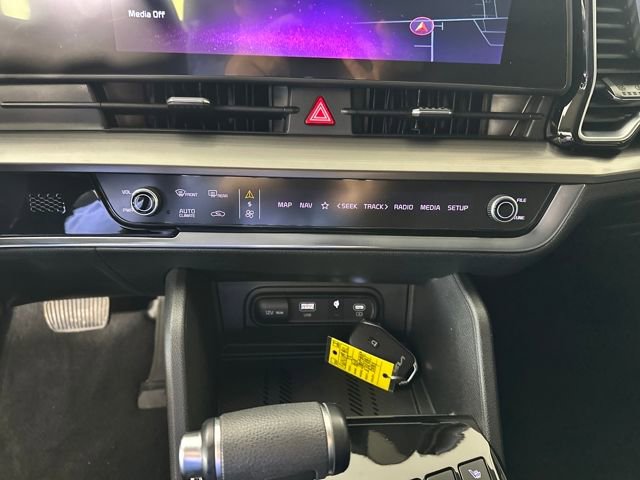 Used 2023 Kia Sportage EX image 23