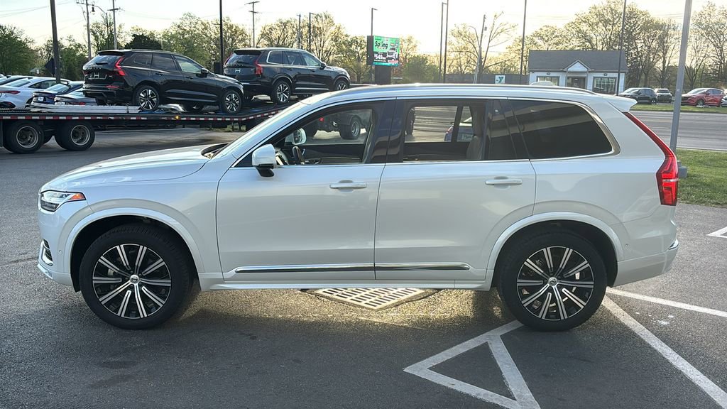 Used 2025 Volvo XC90 B6 Plus AWD/4WD image 3