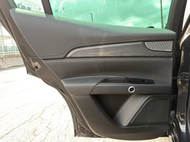 Used 2023 Maserati Grecale Modena AWD/4WD image 21