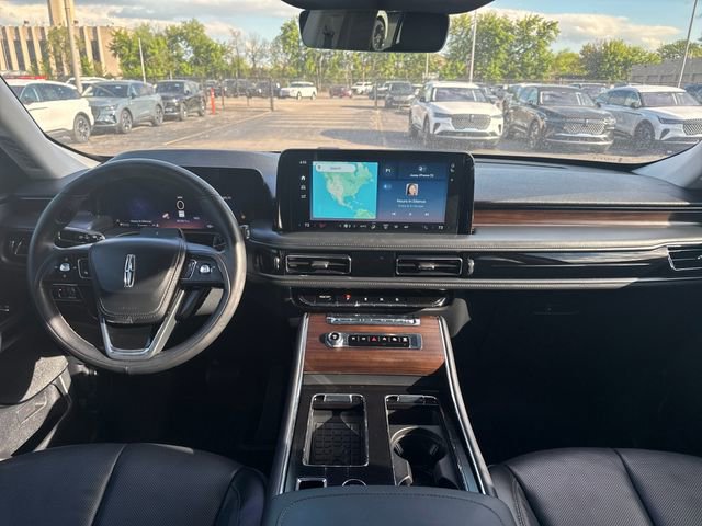 Used 2025 Lincoln Aviator Reserve w/ Jet Appearance Package AWD/4WD image 17