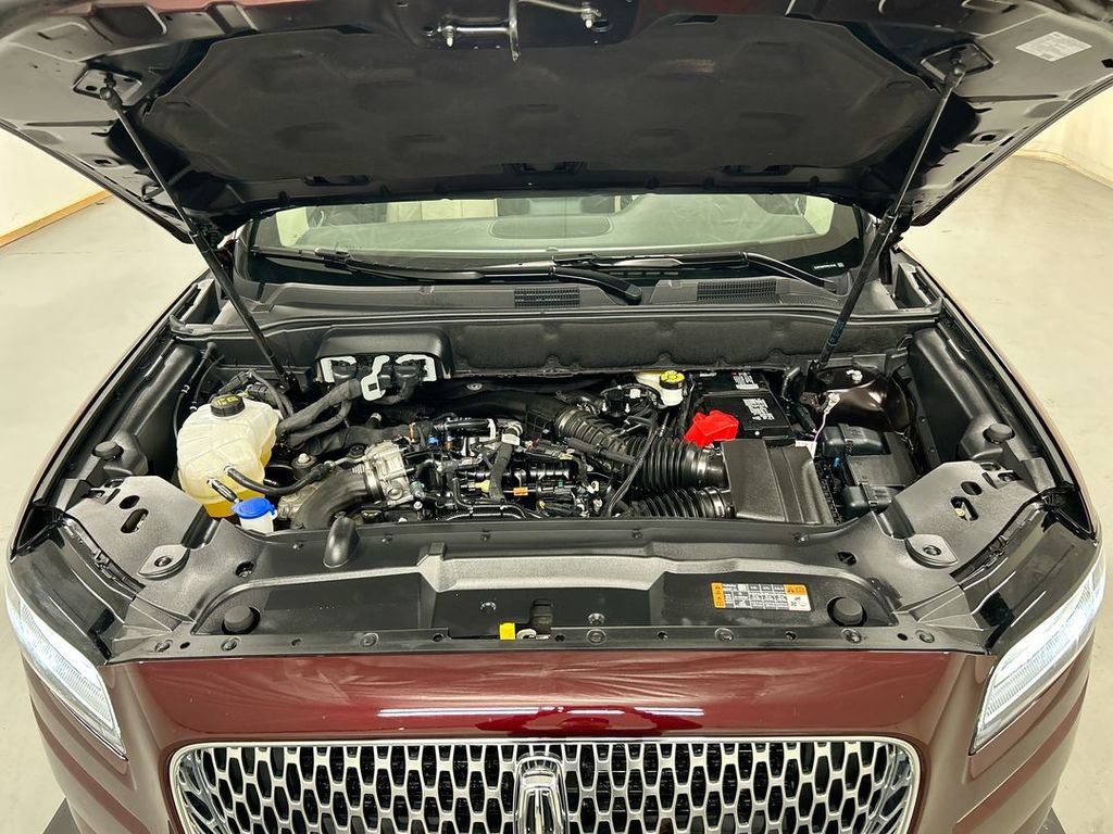 Used 2023 Lincoln Nautilus Reserve w/ Equipment Group 201A image 25