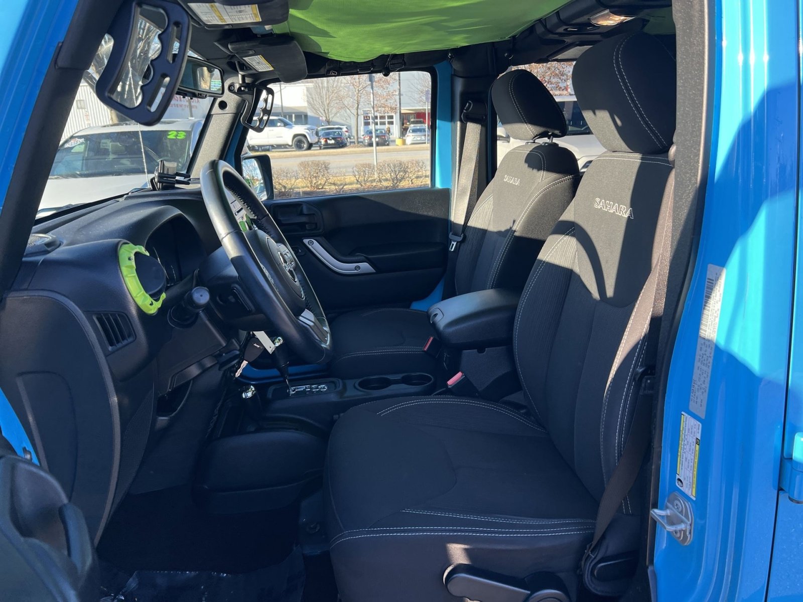 Used 2017 Jeep Wrangler Unlimited Sahara w/ Connectivity Group image 13