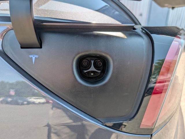 Used 2022 Tesla Model 3 Long Range AWD/4WD image 9