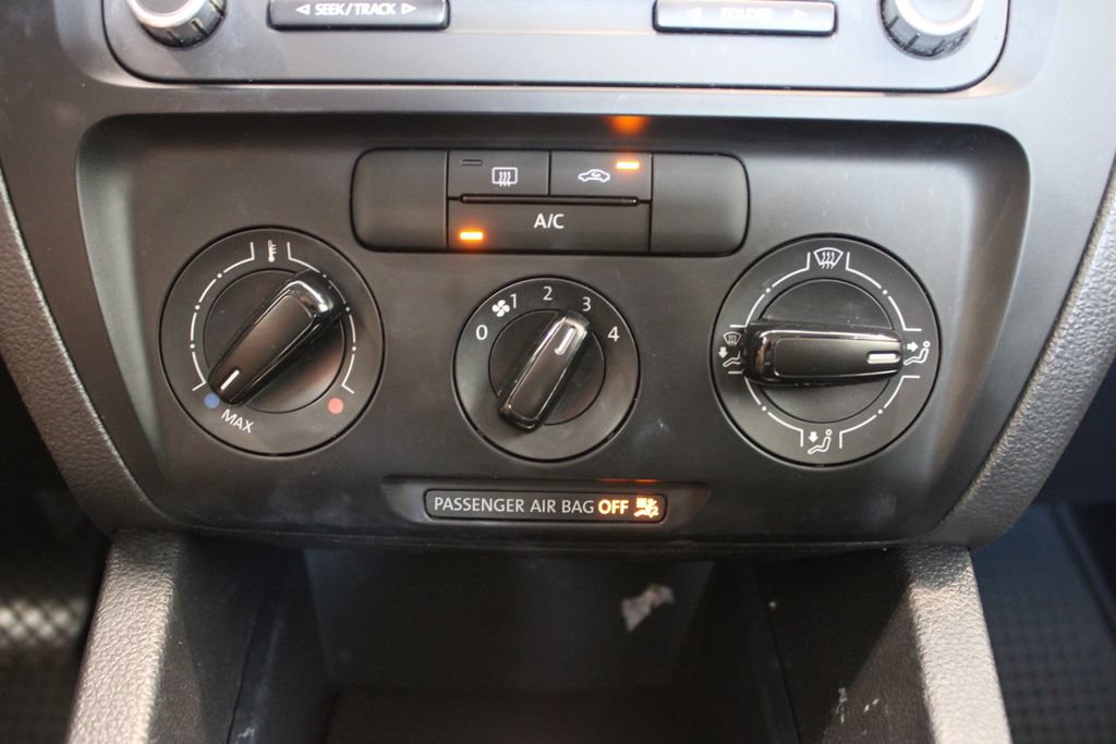 Used 2013 Volkswagen Jetta S FWD image 9