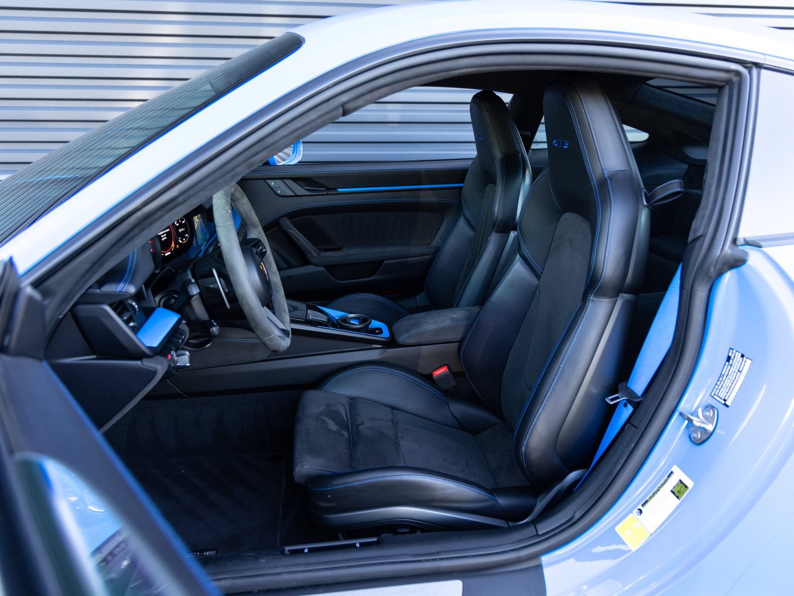 Certified 2022 Porsche 911 GT3 RWD image 5