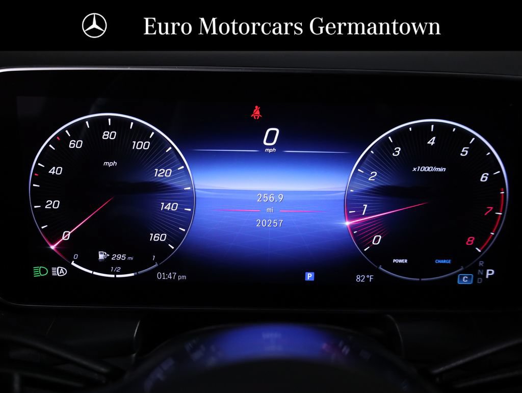 Used 2024 Mercedes-Benz GLC 300 4MATIC image 23