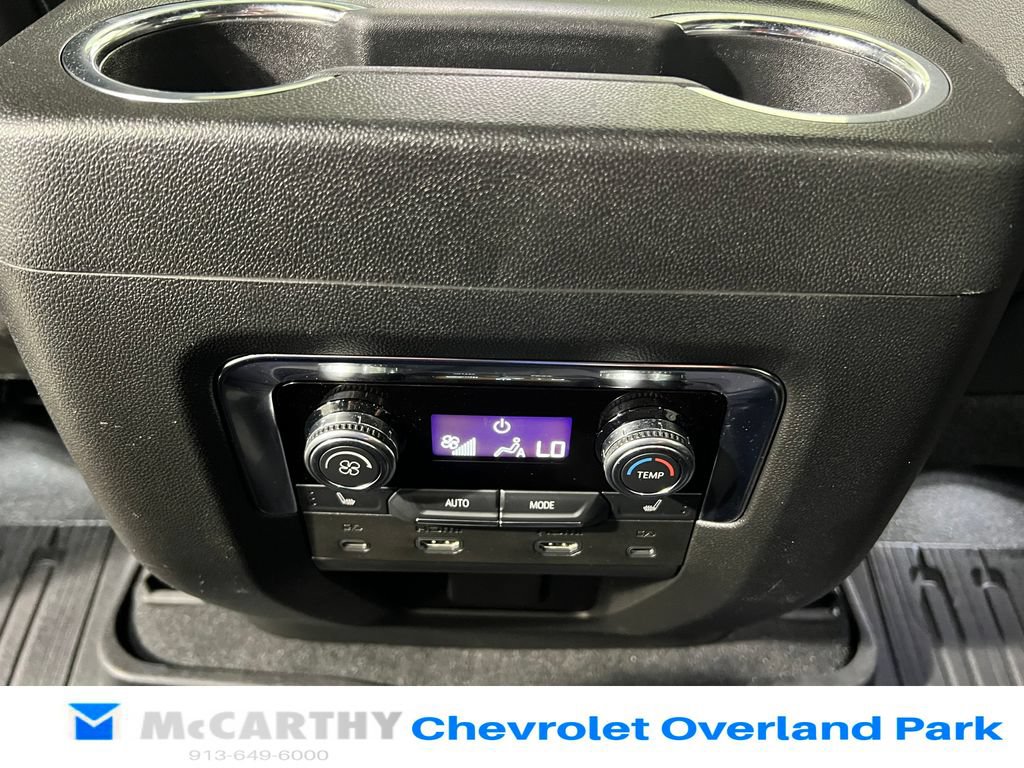 Used 2025 GMC Yukon AT4 w/ AT4 Premium Plus Package AWD/4WD image 29