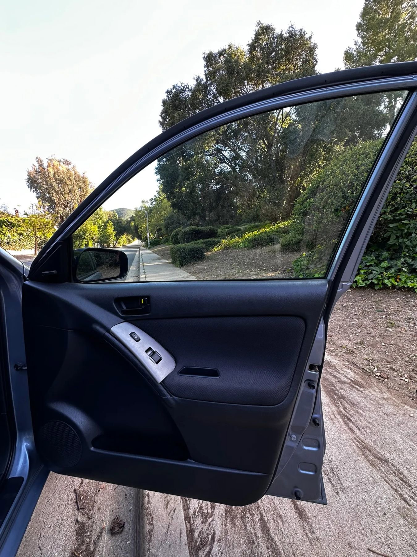 Used 2005 Toyota Matrix FWD image 21