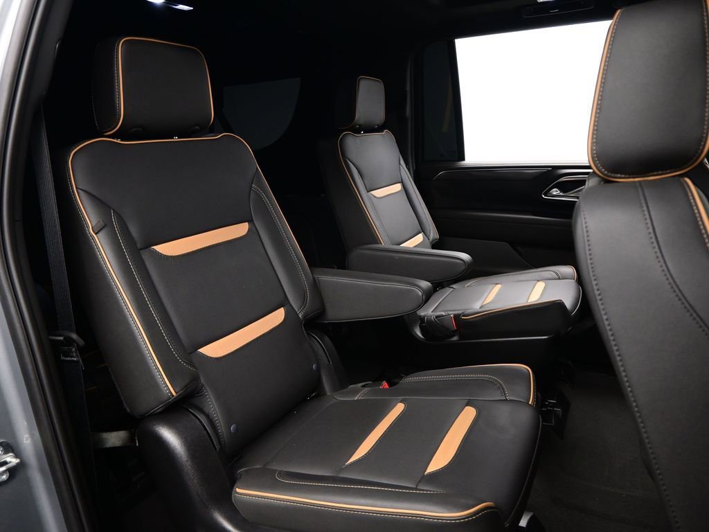 Used 2024 GMC Yukon XL AT4 w/ Technology Package image 38