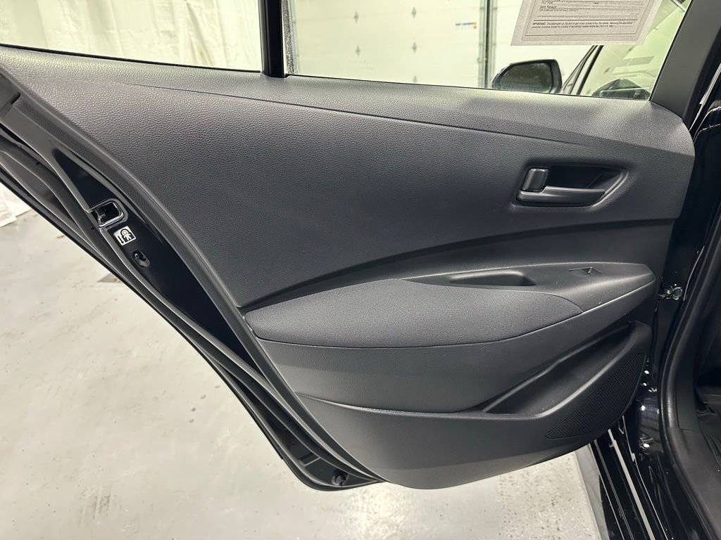Used 2025 Toyota Corolla LE image 41