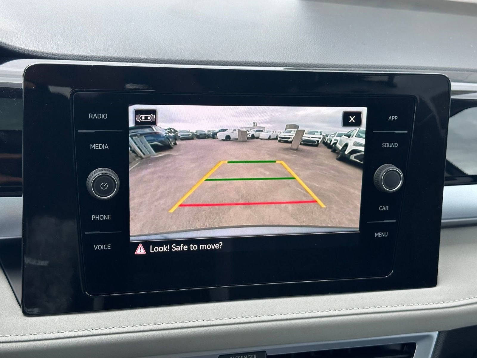 New 2026 Volkswagen Taos SE image 25