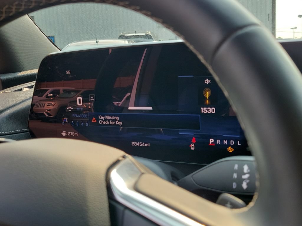 Used 2026 Chevrolet Traverse LT FWD image 31