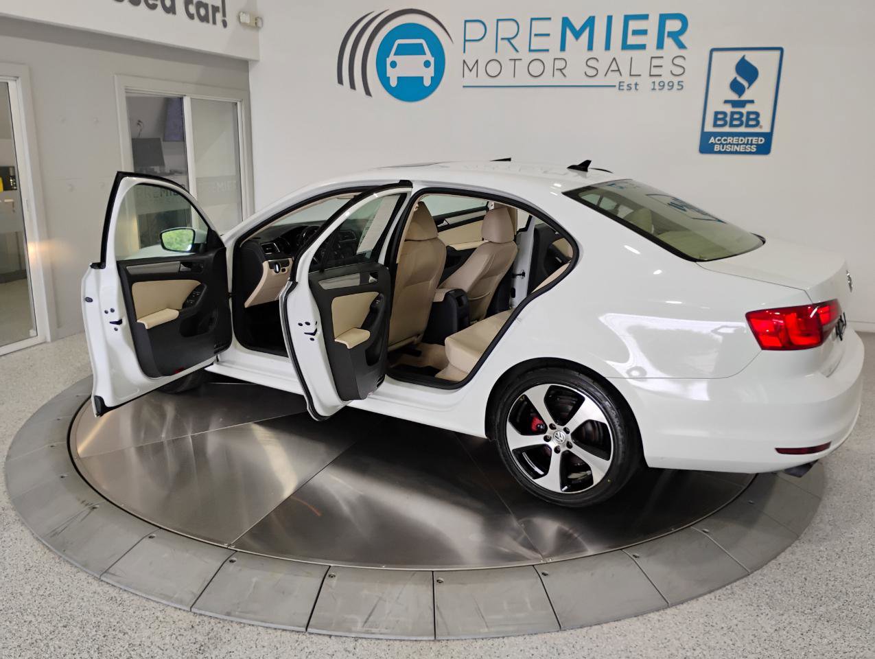 Used 2016 Volkswagen Jetta SE FWD image 5