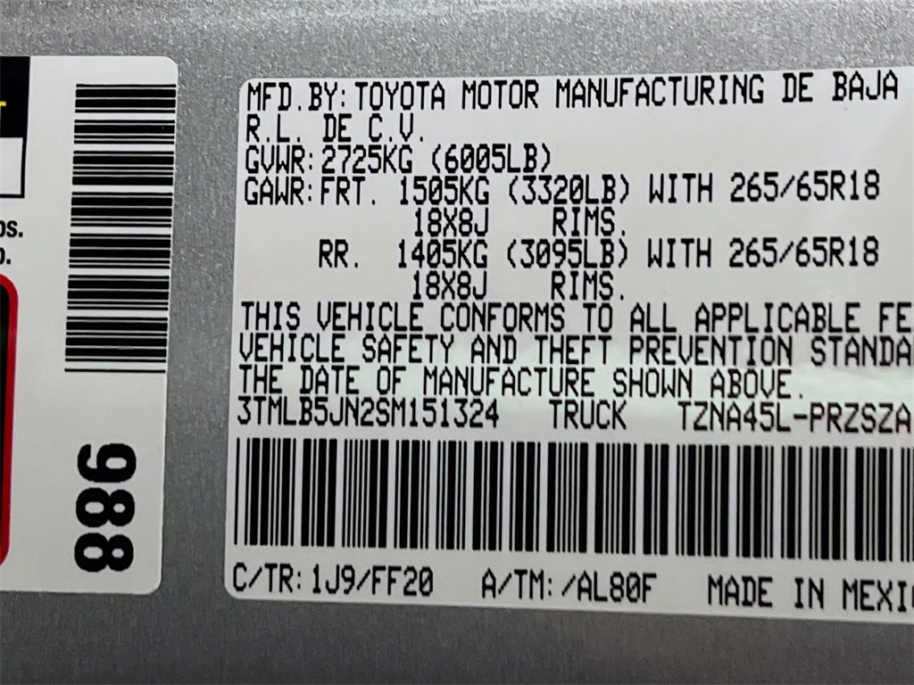 Certified 2025 Toyota Tacoma SR5 image 28