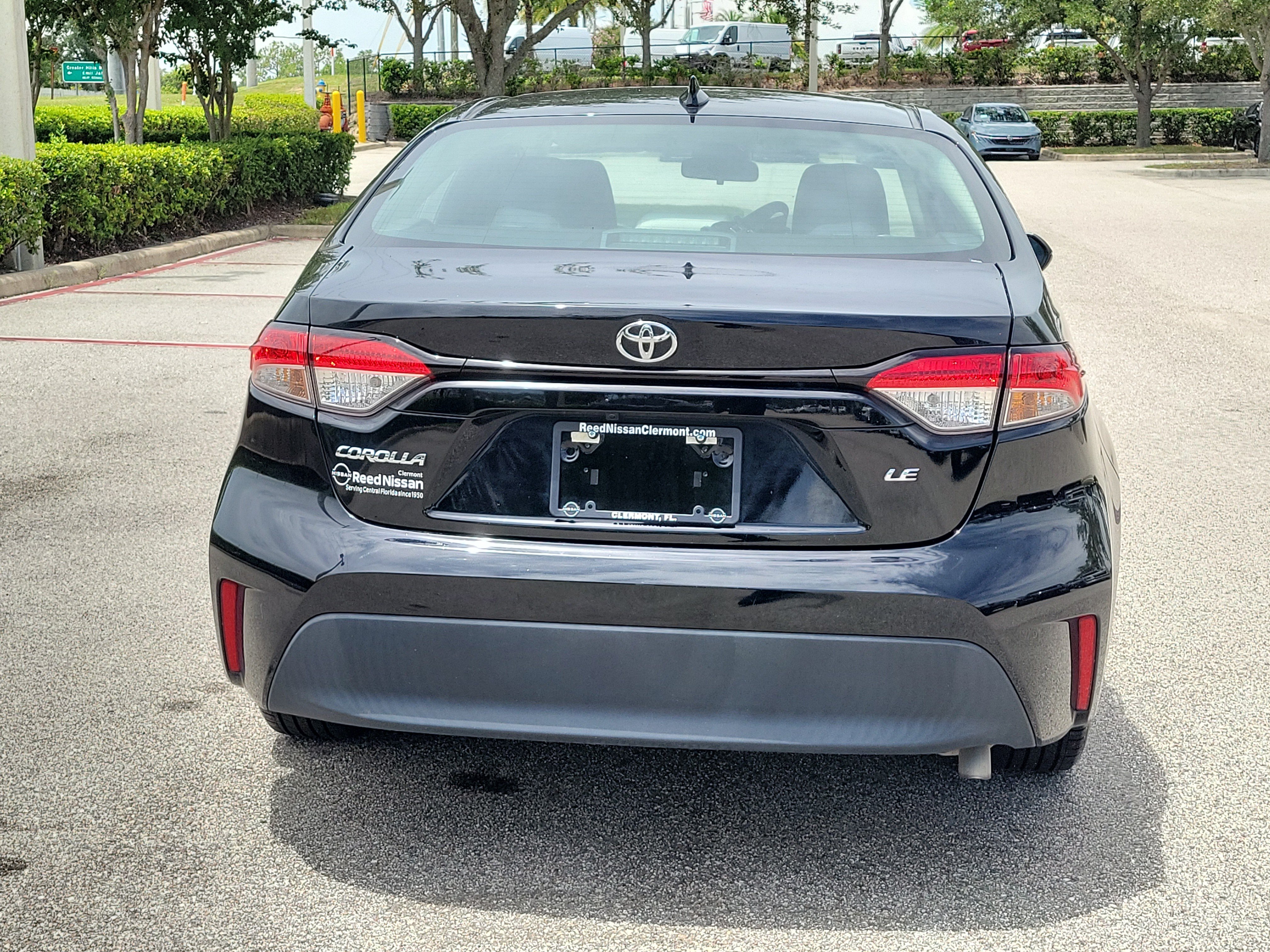 Used 2023 Toyota Corolla LE FWD image 6