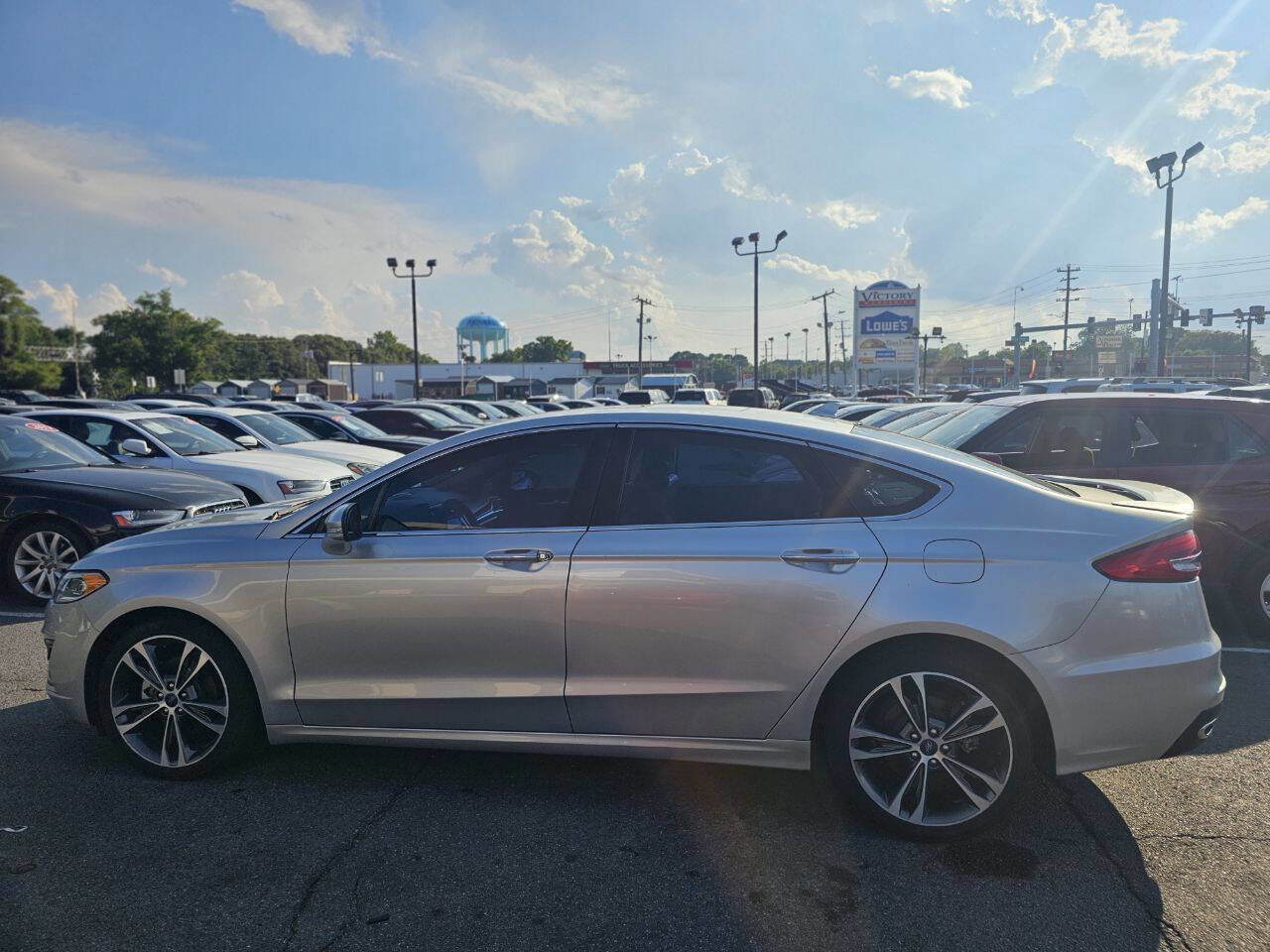 Used 2019 Ford Fusion Titanium image 5