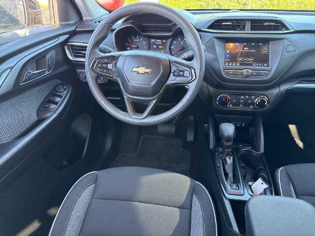 Used 2023 Chevrolet TrailBlazer LT FWD image 10