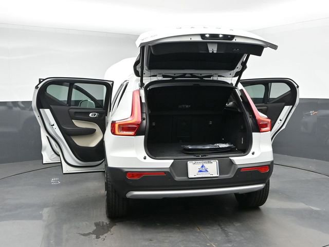 Used 2024 Volvo XC40 B5 Plus w/ Protection Package Premier AWD/4WD image 53