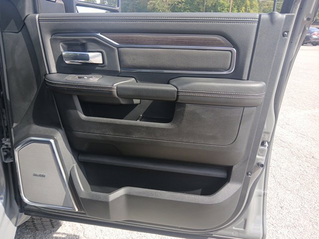 New 2027 RAM 4500 4x4 Crew Cab DRW w/ Laramie Trim Package image 30