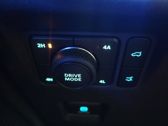 Used 2025 Ford Expedition King Ranch AWD/4WD image 34